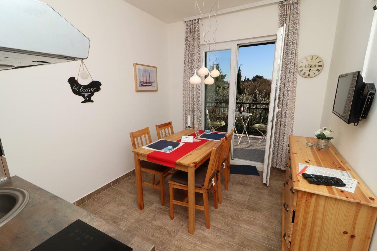 Trstenica Apartment *